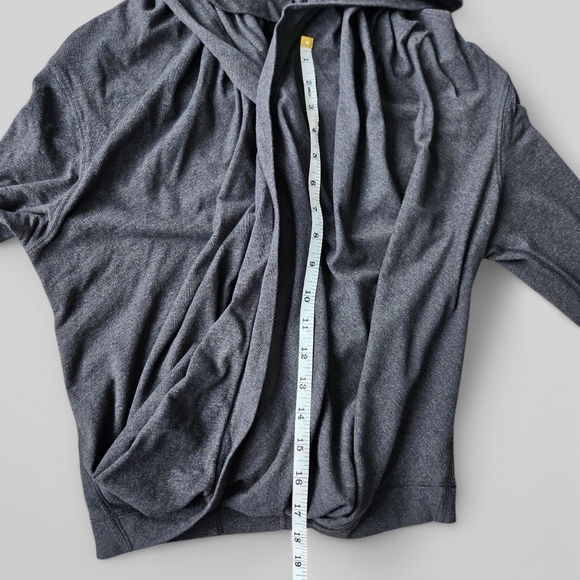 Lululemon Iconic Wrap Long Sleeve Pullover Shirt Top Heathered Black Sz M - Picture 11 of 11